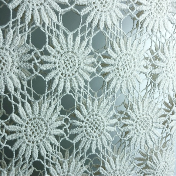 Vintage crochet sunflower ‘90’s top. - Picture 3 of 6